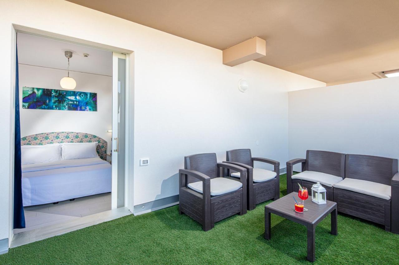 Hotel Alexander Bibione Exterior photo